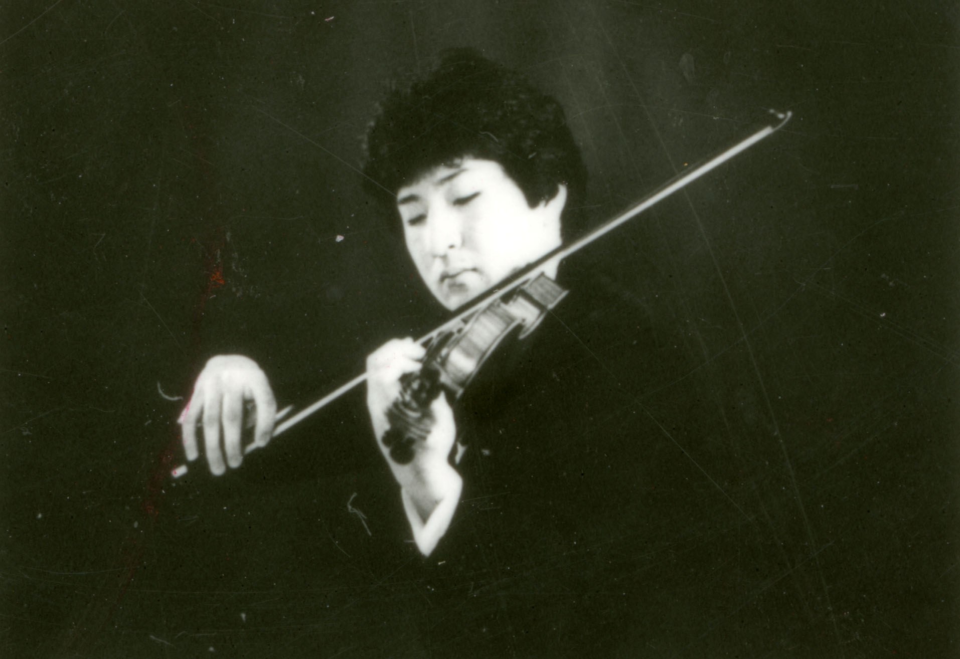 Portrait of Japanese violinist Fuminori Shinozaki